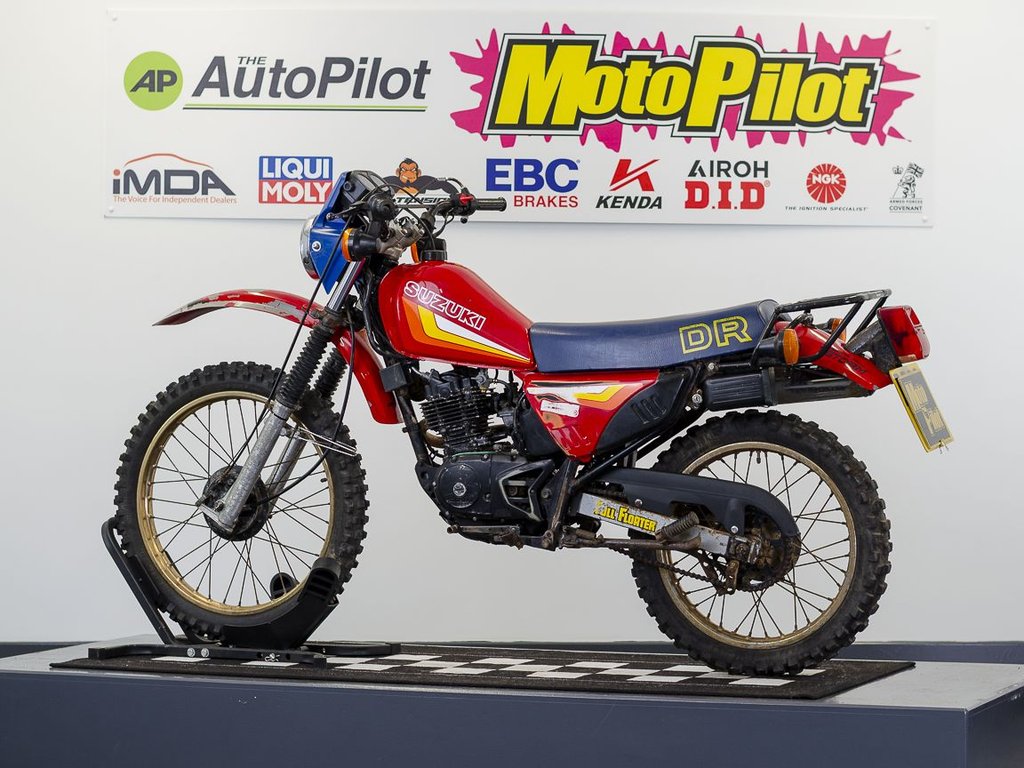Suzuki DR125
