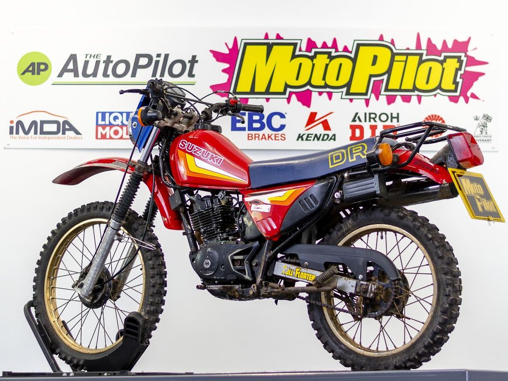 Suzuki DR125