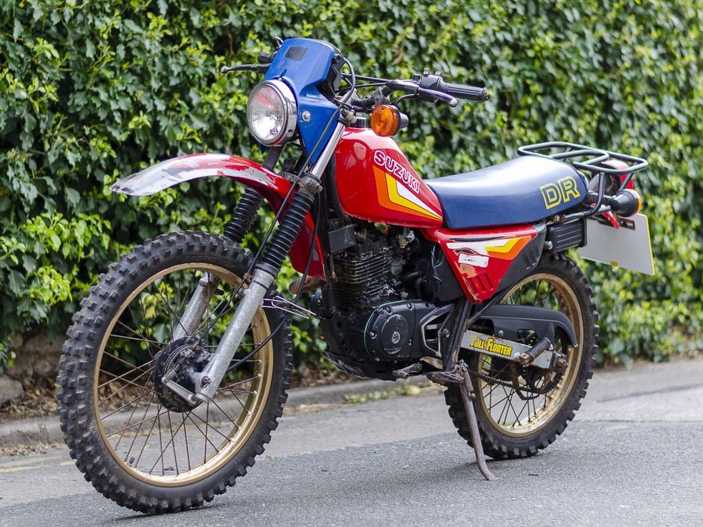 Suzuki DR125