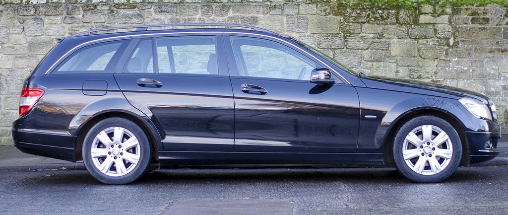 Used Mercedes-Benz C Class 2010 for sale - 77534479: Photo 2