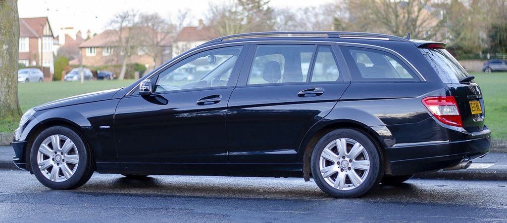 Used Mercedes-Benz C Class 2010 for sale - 77534479: Photo 3