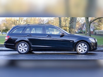 Used Mercedes-Benz C Class 2010 for sale - 77534479: Photo