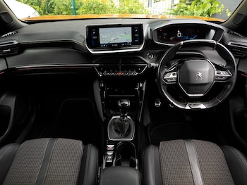 Used Peugeot 2008 2021 for sale - 79461562: Photo