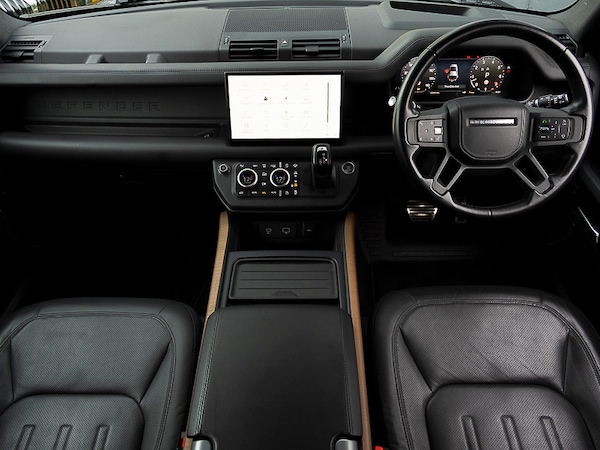 Used Land Rover Defender 2022 for sale - 76108217: Photo 2