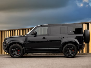 Used Land Rover Defender 2022 for sale - 76108217: Photo 4