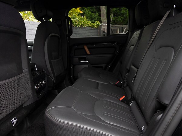Used Land Rover Defender 2022 for sale - 76108217: Photo 6