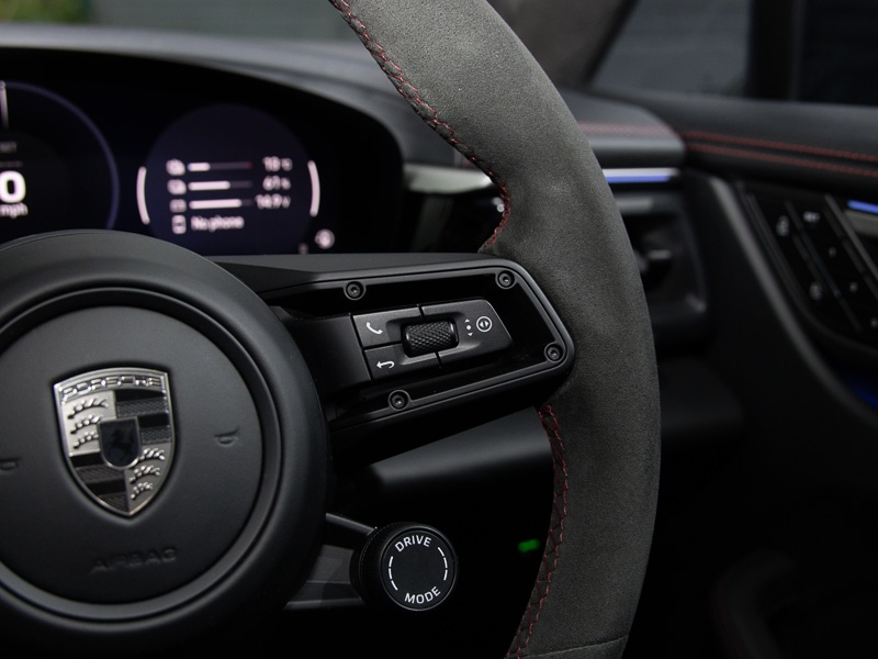 Used Porsche Macan 2025 for sale - 77540325: Photo 16