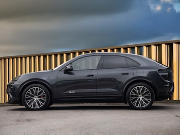 Used Porsche Macan 2025 for sale - 77540325: Photo