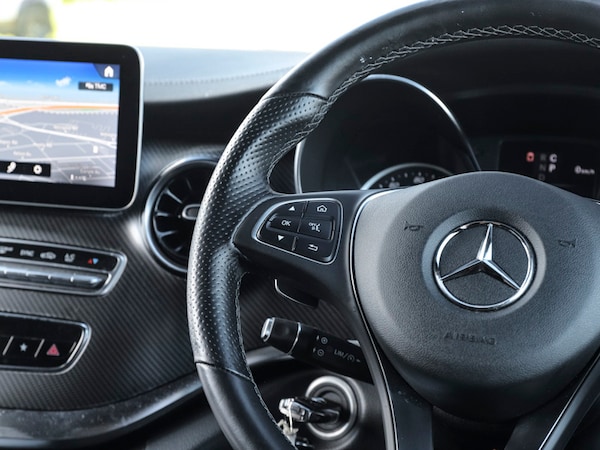 Used Mercedes-Benz V-Class 2023 for sale - 75710661: Photo 13