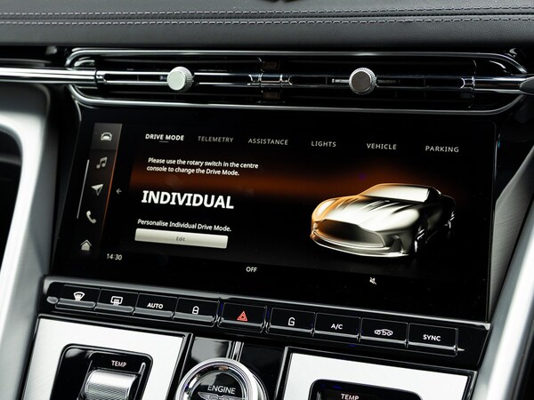 Used Aston Martin V8 2024 for sale - 76055239: Photo 11