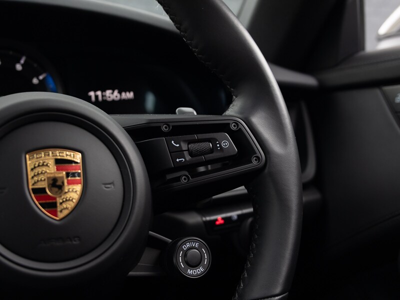 Used Porsche 911 2023 for sale - 76771460: Photo 16