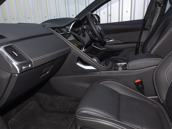 Used Jaguar E-Pace 2023 for sale - 76289479: Photo 5