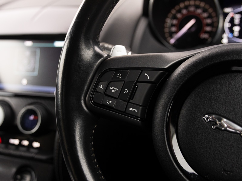 Used Jaguar F-Type 2015 for sale - 77333657: Photo 15