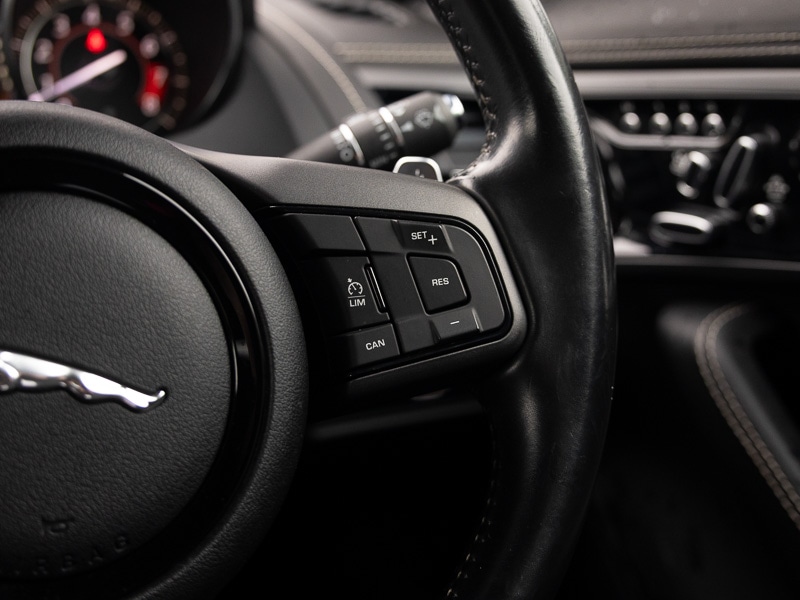 Used Jaguar F-Type 2015 for sale - 77333657: Photo 16