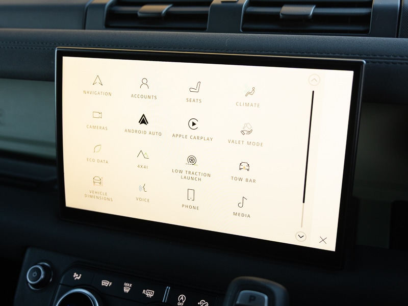 Used Land Rover Defender 2023 for sale - 76644083: Photo 11