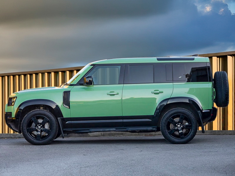 Used Land Rover Defender 2023 for sale - 76644083: Photo 4