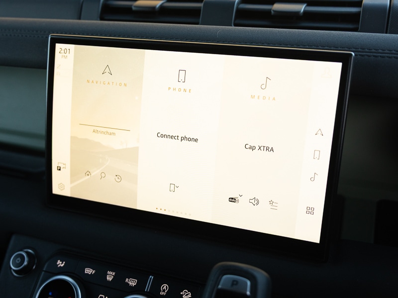 Used Land Rover Defender 2023 for sale - 76644083: Photo 8