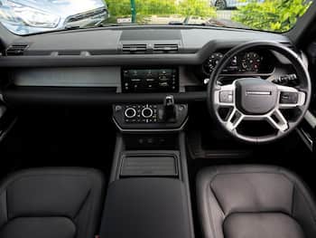 Used Land Rover Defender 2024 for sale - 79707563: Photo