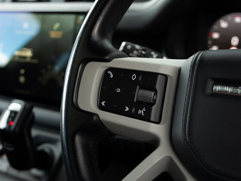 Used Land Rover Defender 2022 for sale - 77656856: Photo 15