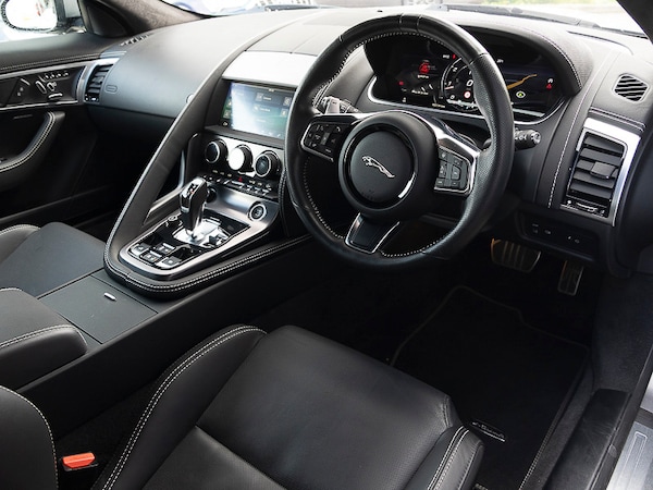Used Jaguar F-Type 2020 for sale - 75369121: Photo 2