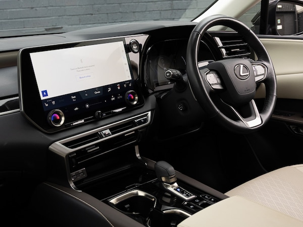 Used Lexus RX 2023 for sale - 76282033: Photo 13