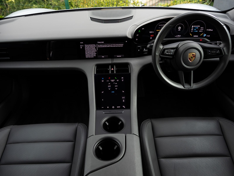 Used Porsche Taycan 2021 for sale - 78164427: Photo 2