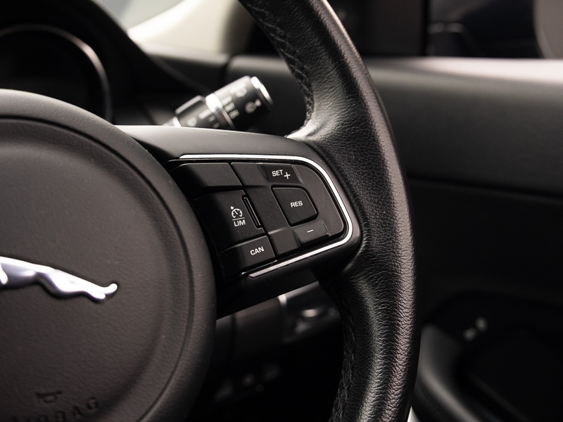 Used Jaguar E-Pace 2018 for sale - 76567150: Photo 16