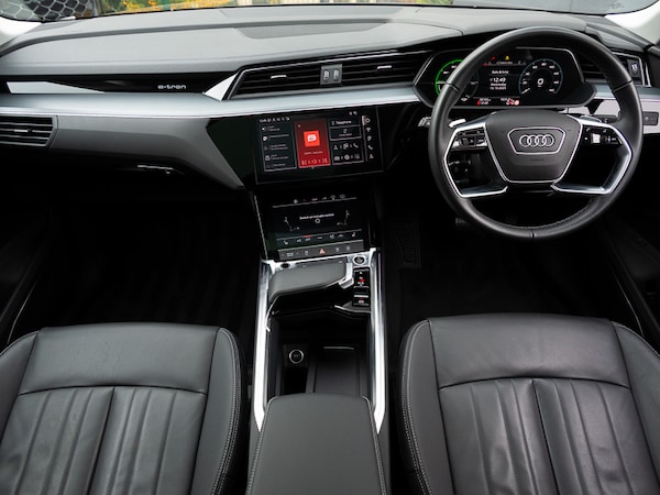 Used Audi Q8 2024 for sale - 76282032: Photo 2