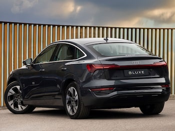 Used Audi Q8 2024 for sale - 76282032: Photo