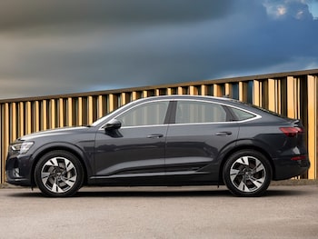 Used Audi Q8 2024 for sale - 76282032: Photo