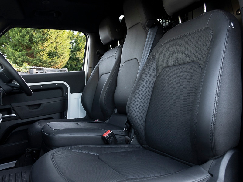 Used Land Rover Defender 2025 for sale - 78203234: Photo 2