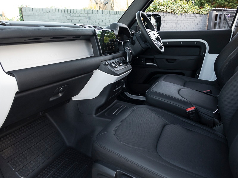 Used Land Rover Defender 2025 for sale - 78203234: Photo 5