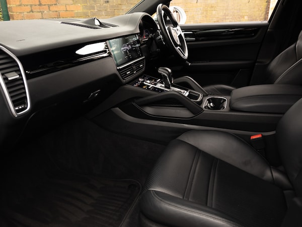 Used Porsche Cayenne 2019 for sale - 76052039: Photo 5