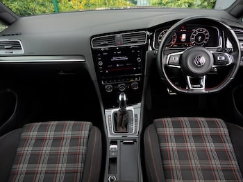 Used Volkswagen Golf 2019 for sale - 77889404: Photo