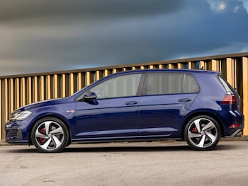 Used Volkswagen Golf 2019 for sale - 77889404: Photo