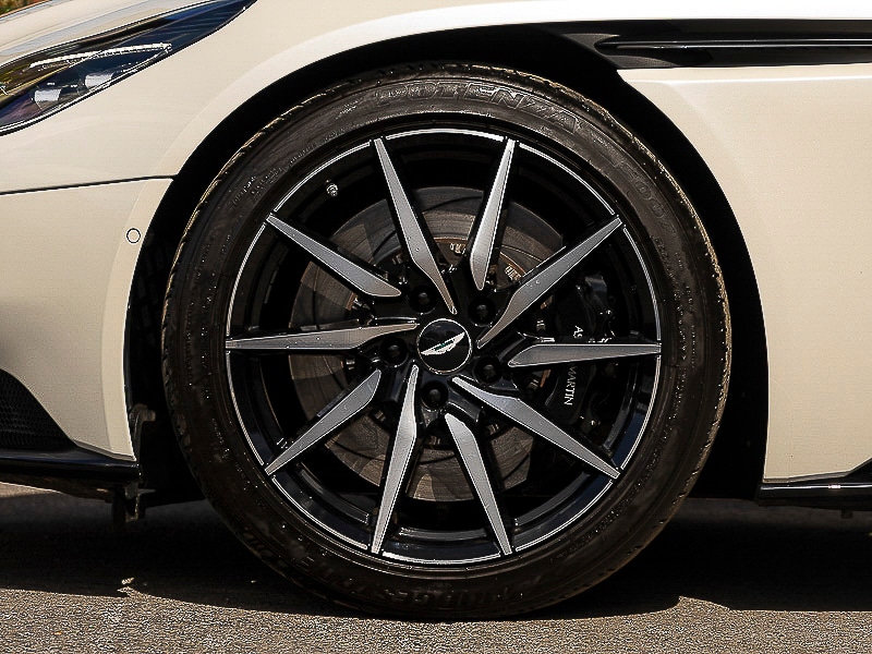 Used Aston Martin DB11 2019 for sale - 77556317: Photo 17