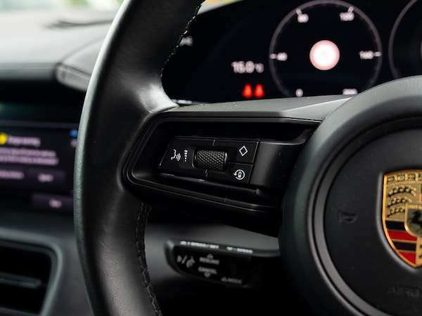 Used Porsche Taycan 2020 for sale - 76237931: Photo 15