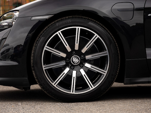 Used Porsche Taycan 2020 for sale - 76237931: Photo 17