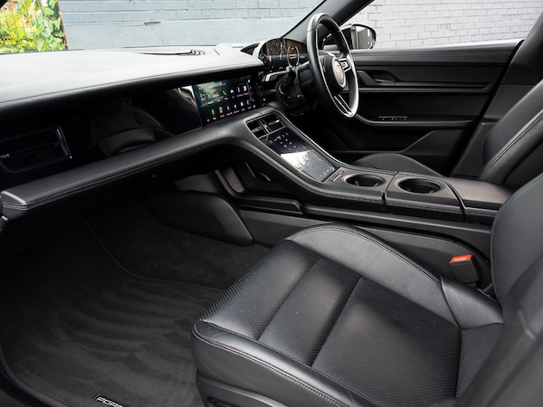 Used Porsche Taycan 2020 for sale - 76237931: Photo 5