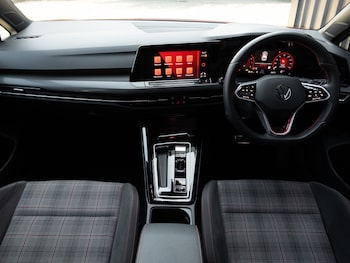 Used Volkswagen Golf 2024 for sale - 79020582: Photo