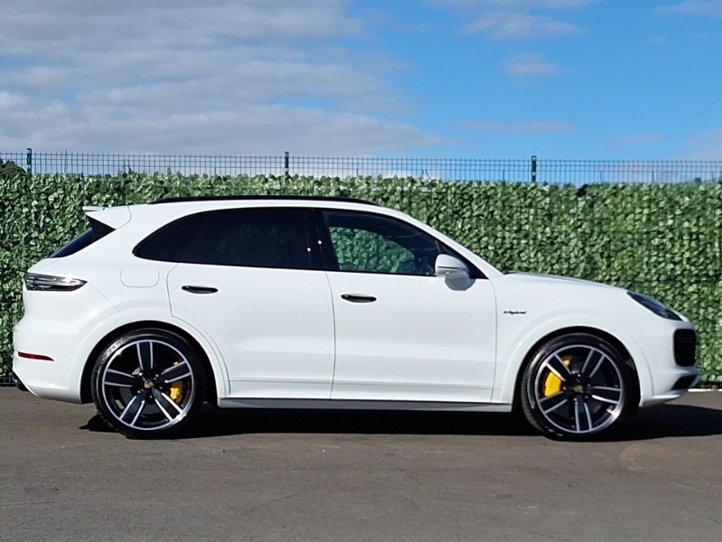 Used Porsche Cayenne 2020 for sale - 76221583: Photo 2