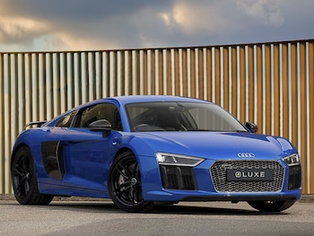 2017 - 5.2 FSI V10 Plus Quattro 2dr S Tronic