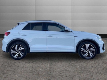 Used Volkswagen T-Roc 2023 for sale - 77728859: Photo