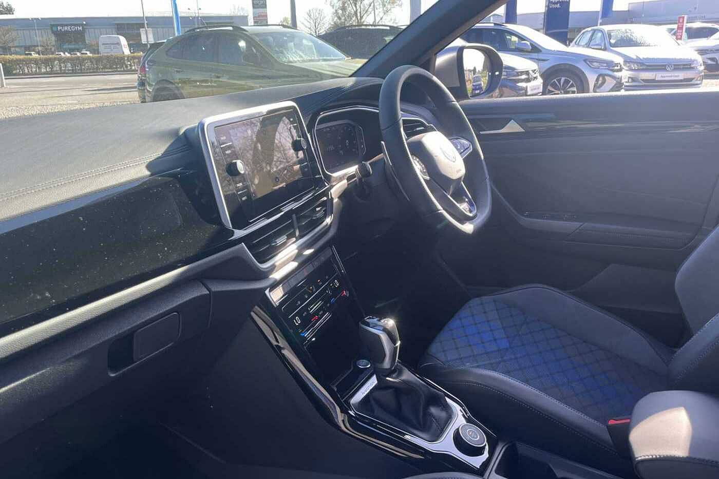 Used Volkswagen T-Roc 2025 for sale - 76679803: Photo 2