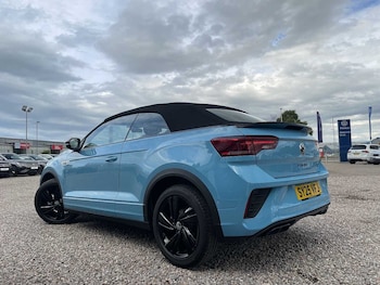 Used Volkswagen T-Roc 2025 for sale - 76678576: Photo