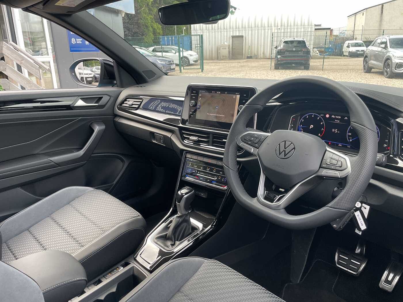 Used Volkswagen T-Roc 2025 for sale - 76678576: Photo 6