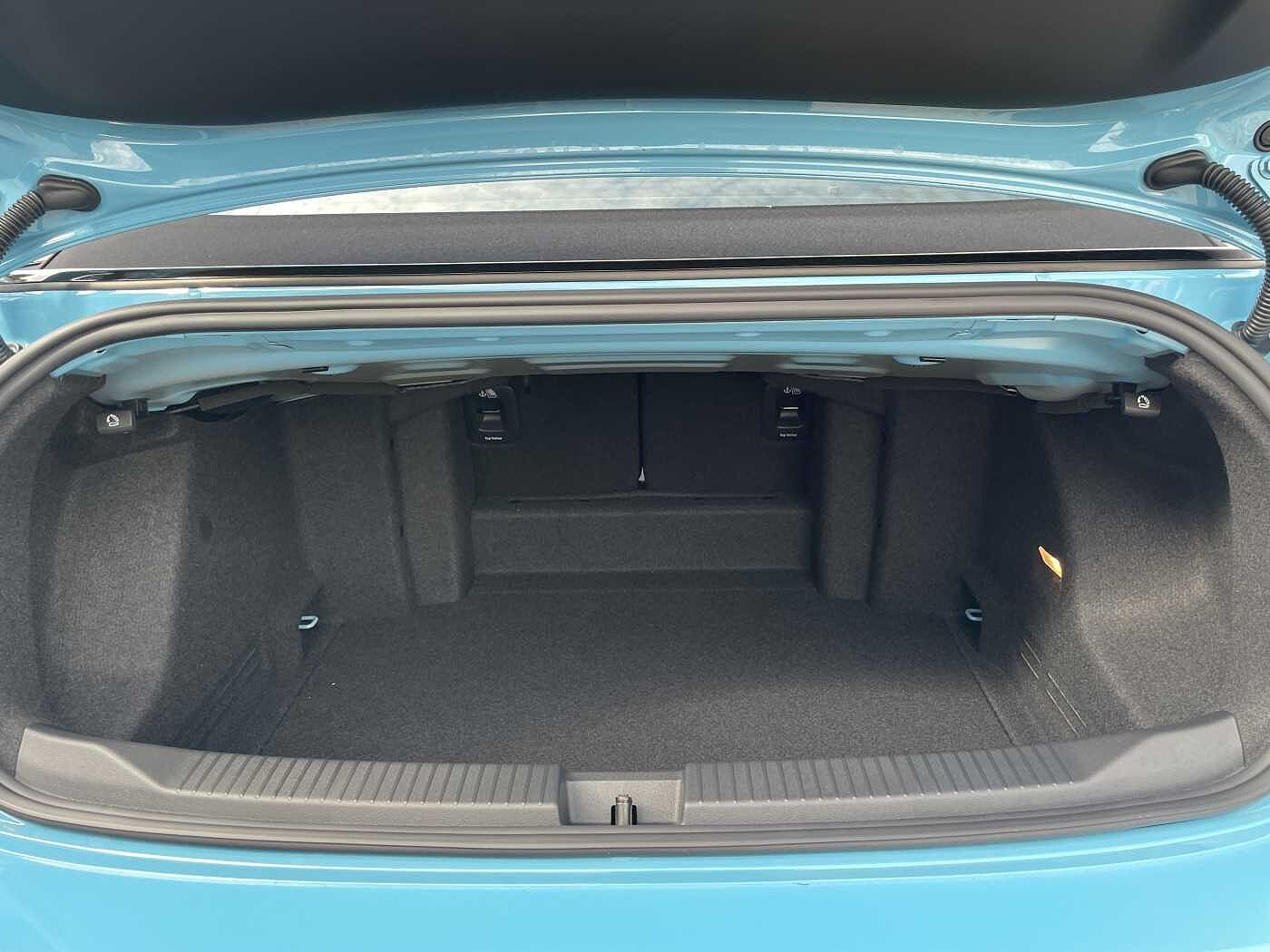 Used Volkswagen T-Roc 2025 for sale - 76678576: Photo 9