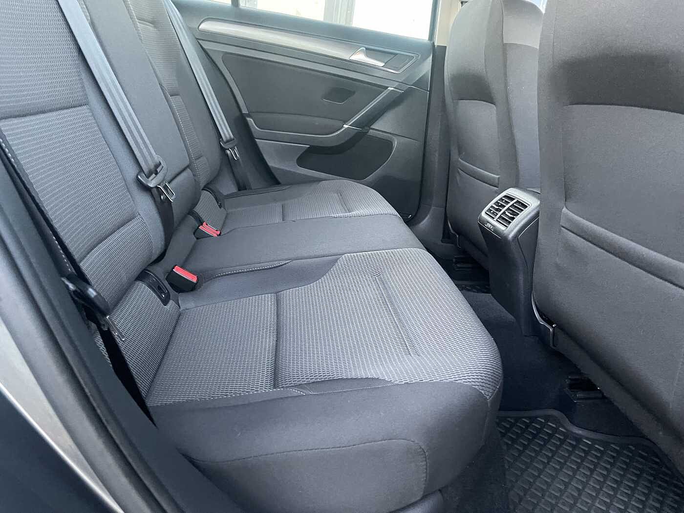 Used Volkswagen Golf 2018 for sale - 77294837: Photo 10