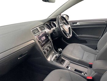 Used Volkswagen Golf 2018 for sale - 77812709: Photo