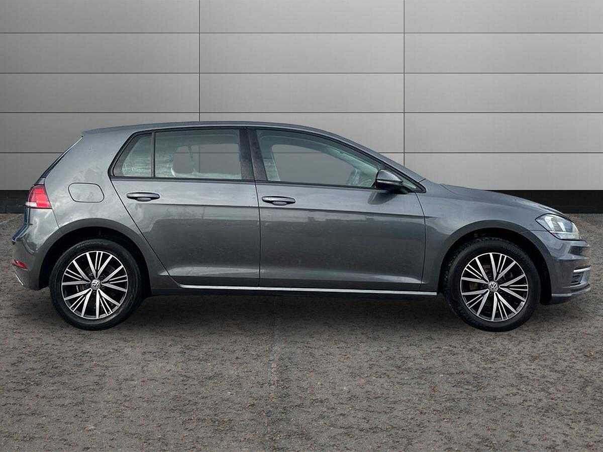 Used Volkswagen Golf 2018 for sale - 77812709: Photo 4